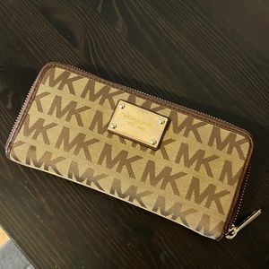 Michael Kors wallet